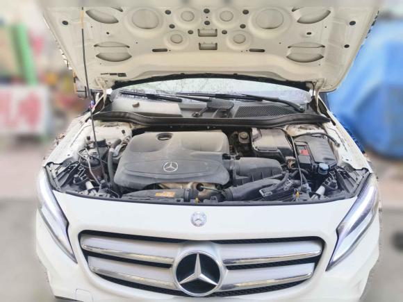 [济南·鲁S] 二手奔驰奔驰GLA2017款 GLA 200 动感型