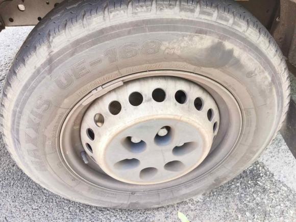 [上海·沪G] 二手依维柯依维柯得意2023款 2.5T V35厢式运输车短轴中顶单胎侧拉门2-3座