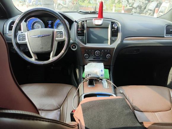 [无锡·苏B] 二手克莱斯勒克莱斯勒300C2014款 3.0L 卓越版