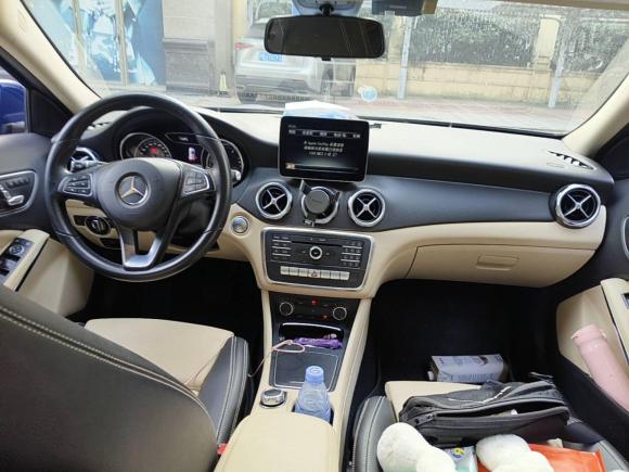 [上海·沪D] 二手奔驰奔驰GLA2018款 GLA 200 动感型