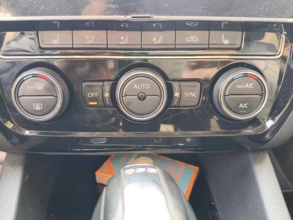 [武汉·鄂W] 二手大众速腾2015款 230TSI 自动豪华型