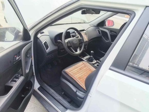 [深圳·粤B] 二手现代北京现代ix252017款 1.6L 手动时尚型