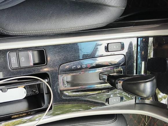 [广州·粤A] 二手本田雅阁2016款 2.0L 精英版