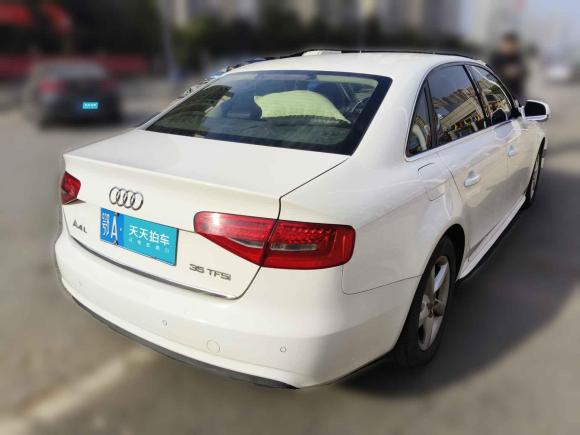 [武汉·鄂A] 二手奥迪奥迪A4L2013款 35 TFSI 自动标准型