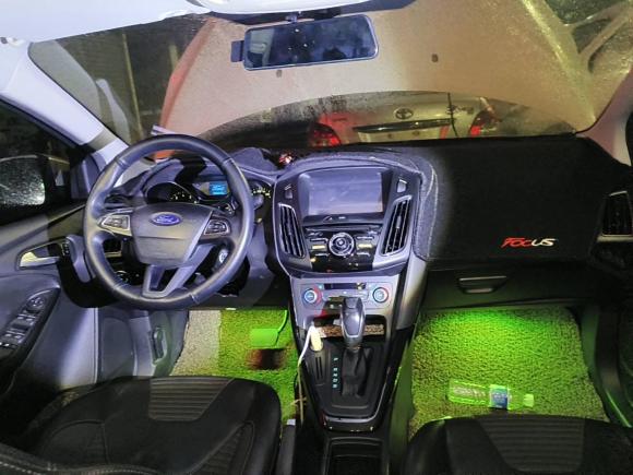 [深圳·粤K] 二手福特福克斯2015款 三厢 1.6L 自动风尚型