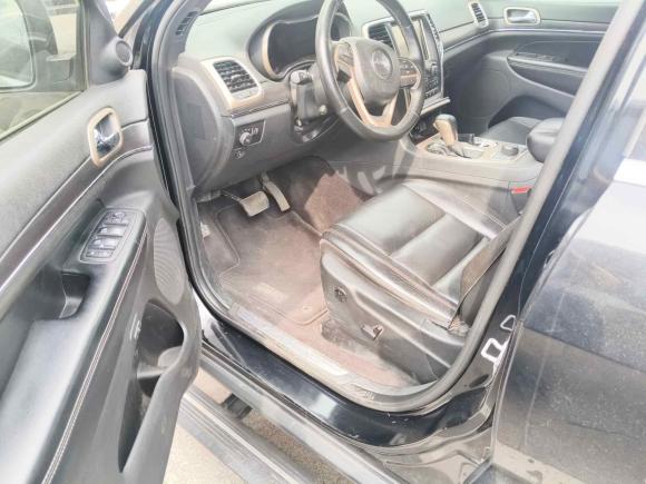 [青岛·鲁B] 二手Jeep大切诺基2017款 3.6L 精英导航版