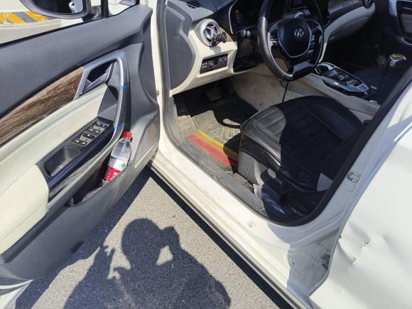 [杭州·浙A] 二手北京汽车北京EU52018款 R500 智风版