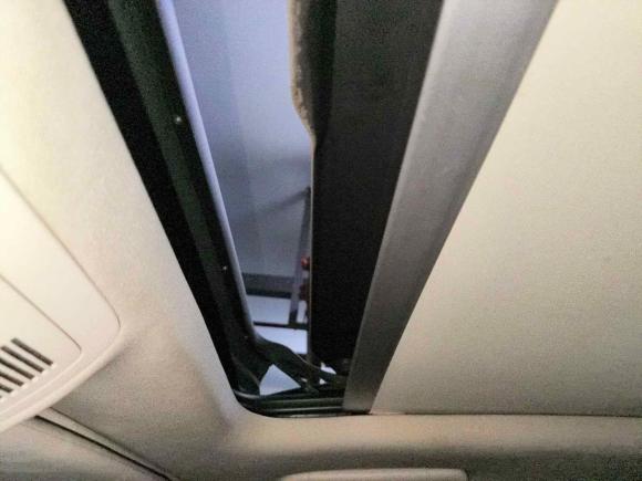 [杭州·浙A] 二手大众途锐2011款 3.0TSI 高配型