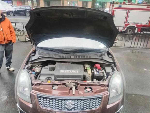 [杭州·浙A] 二手铃木雨燕2013款 1.5L 自动标准版