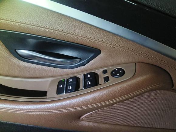 [广州·粤A] 二手宝马宝马5系2017款 520Li 典雅型