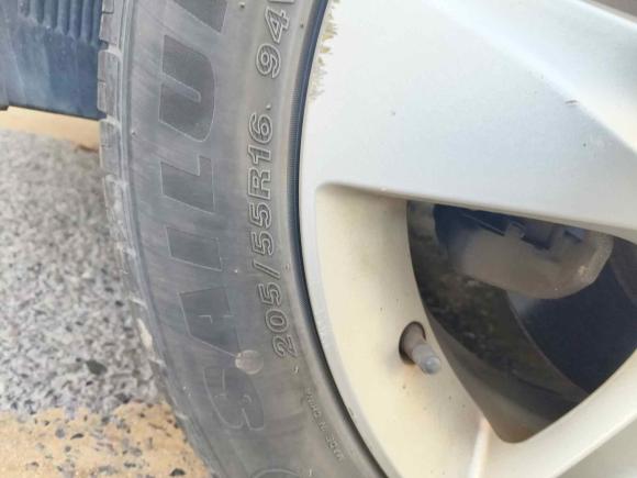 [上海·贵A] 二手现代朗动2012款 1.6L 自动尊贵型