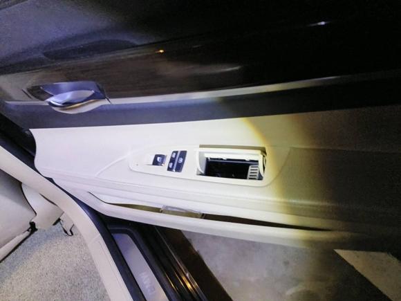 [上海·沪N] 二手宝马宝马7系2011款 730Li典雅型