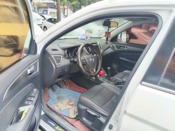 [成都·川B] 二手长安长安CS752017款 尚酷版 1.5T 手动锋享型