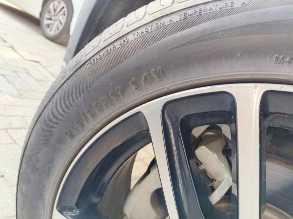 [南昌·赣A] 二手奔腾奔腾X402017款 1.6L 自动豪华型