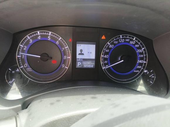 [深圳·粤S] 二手英菲尼迪英菲尼迪QX502015款 2.5L 舒适版