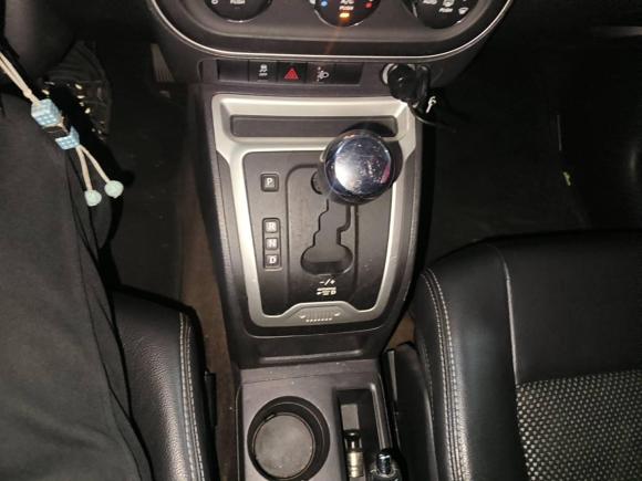 [上海·沪B] 二手Jeep指南者2014款 改款 2.4L 四驱舒适版