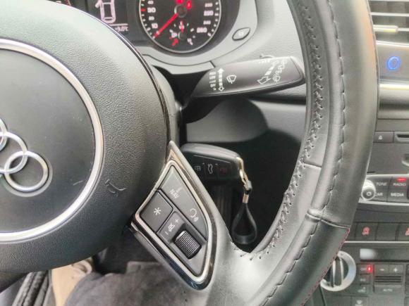 [上海·沪B] 二手奥迪奥迪Q32015款 30 TFSI 舒适型