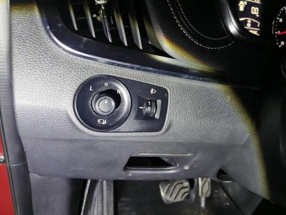 [成都·川A] 二手荣威荣威RX52016款 20T 两驱自动互联网智享版