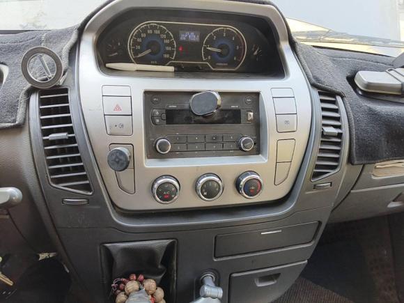 [上海·沪A] 二手上汽大通MAXUS新途V802014款 2.5T 傲运通长轴中顶