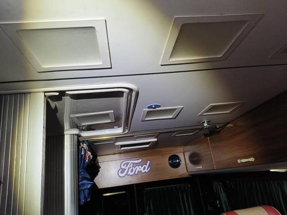 [金华·浙G] 二手福特新世代全顺2021款 2.2T（包）自动物流车Pro长轴7座中顶国VI