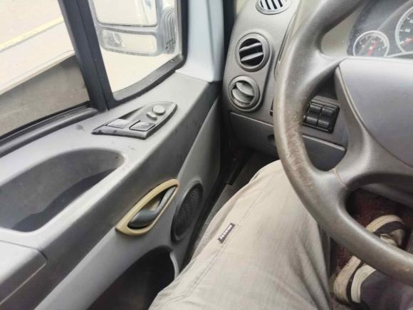 [台州·浙J] 二手依维柯依维柯褒迪2013款 2.5T-V39 箱货高顶