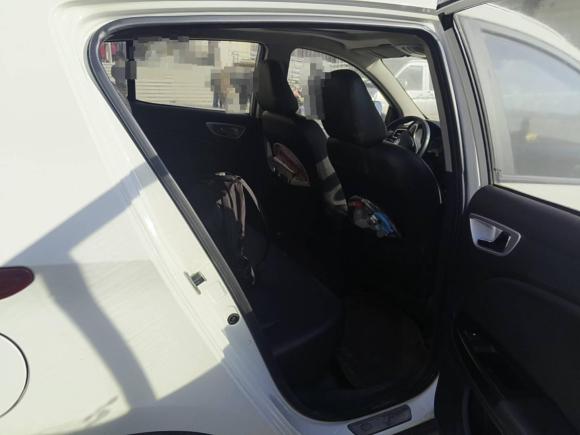 [西安·陕A] 二手一汽骏派D602015款 1.8L 自动尊贵型