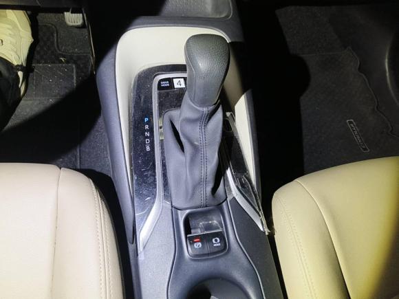 [广州·粤A] 二手丰田卡罗拉2019款 双擎 1.8L E-CVT GL-i精英版