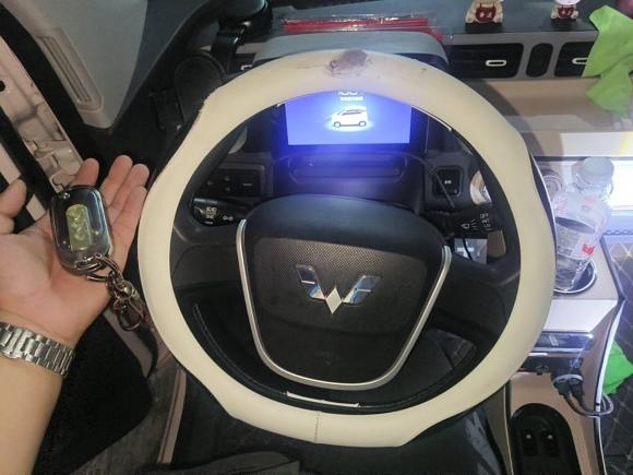 [合肥·皖A] 二手五菱汽车宏光MINIEV2022款 马卡龙时尚款 磷酸铁锂