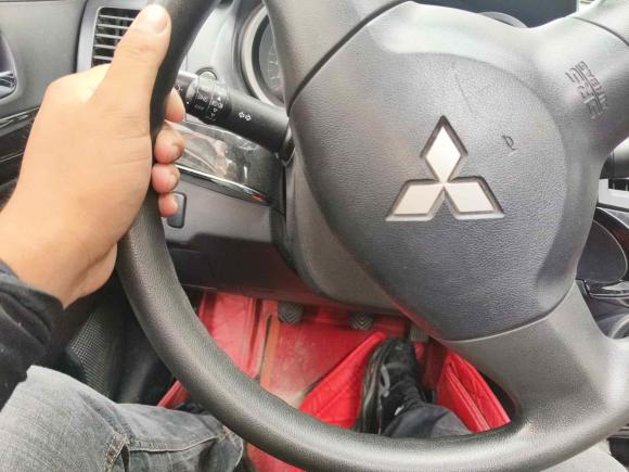 [广州·粤W] 二手三菱翼神2012款 致尚版 1.8L 手动豪华型