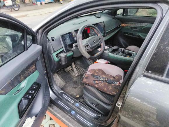 [嘉兴·浙F] 二手长安长安UNI-T2023款 第二代 1.5T 运动版 尊贵型