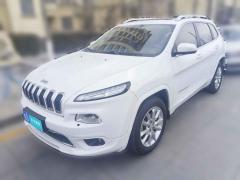 [青岛·鲁B] Jeep自由光2017款 2.4L 卓越版