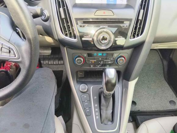 [广州·粤A] 二手福特福克斯2017款 三厢 EcoBoost 180 自动旗舰型