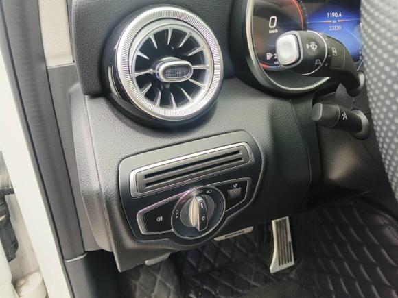 [上海·沪M] 二手奔驰奔驰C级2020款 改款 C 260 L 运动版