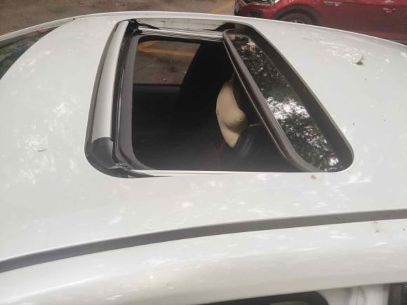 [广州·粤A] 二手丰田雷凌2019款 双擎 1.8H E-CVT运动版 国VI