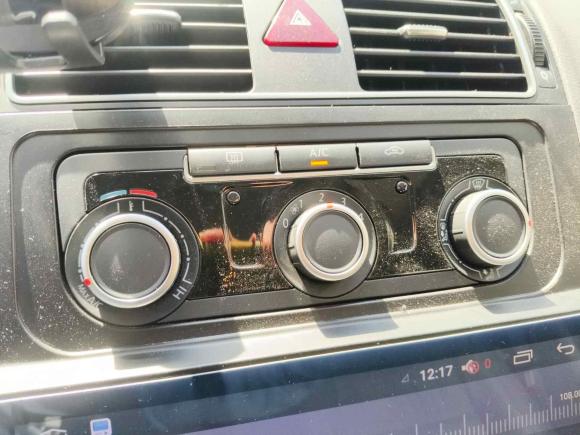 [上海·沪A] 二手大众途安2015款 1.4T DSG舒适版5座