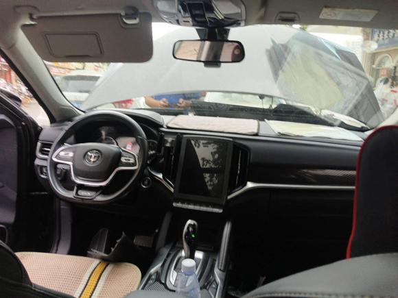 [广州·粤A] 二手中华中华V72019款 300T 自动尊贵型 7座