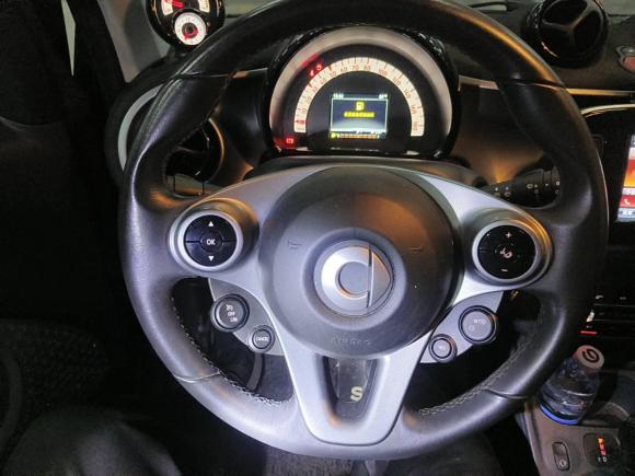 [上海·苏F] 二手smartsmart fortwo2018款 0.9T 66千瓦硬顶先锋版 国V