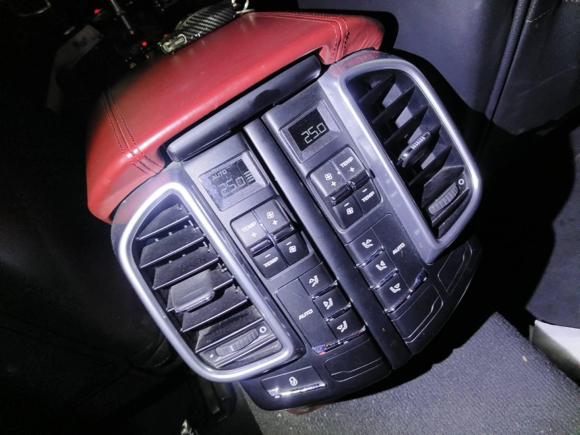 [上海·沪A] 二手保时捷Cayenne2015款 Cayenne 3.0T