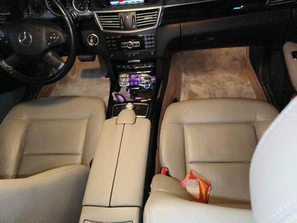 [南京·苏A] 二手奔驰奔驰E级2013款 E 260 L CGI时尚型