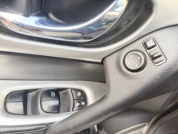 [青岛·鲁B] 二手日产奇骏2017款 2.0L CVT舒适版 2WD