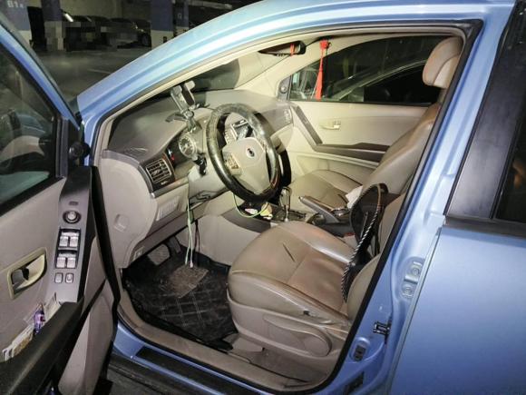 [武汉·鄂W] 二手双龙柯兰多2011款 2.0T 柴油两驱自动豪华导航版