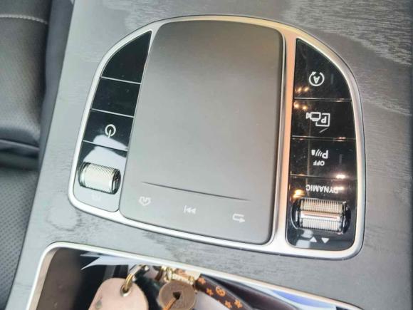 [深圳·粤B] 二手奔驰奔驰C级2020款 C 260 L 运动版