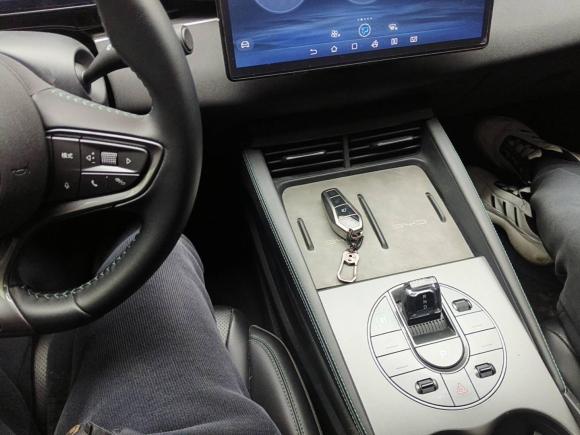 [武汉·鄂A] 二手比亚迪海豹062024款 DM-i 120KM尊荣型