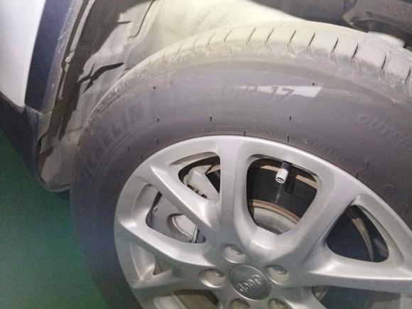 [武汉·鄂A] 二手Jeep自由光2017款 2.0L 优越版