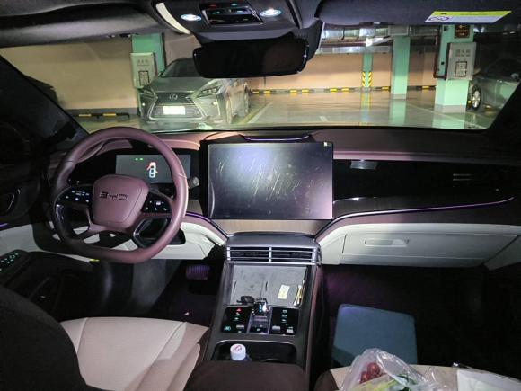 [广州·粤A] 二手比亚迪海豹2023款 DM-i 1.5T 121km 尊荣型