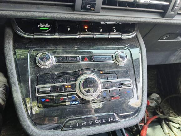 [上海·苏F] 二手林肯冒险家2022款 2.0T 两驱尊雅版