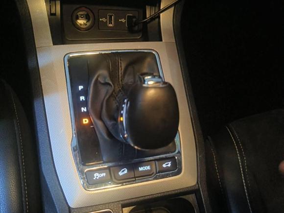 [上海·沪A] 二手荣威荣威RX5新能源2017款 eRX5 50T 混动互联尊荣旗舰版