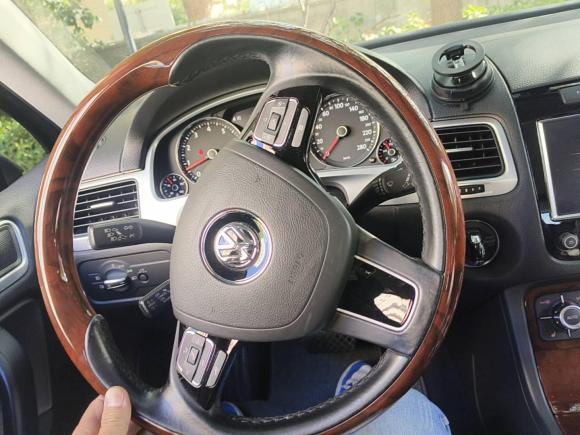 [上海·沪A] 二手大众途锐2011款 3.0TSI 舒适型