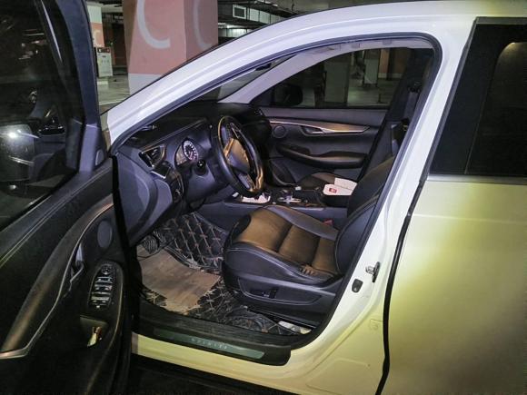 [佛山·粤A] 二手英菲尼迪英菲尼迪QX502018款 2.0T 两驱菁英版