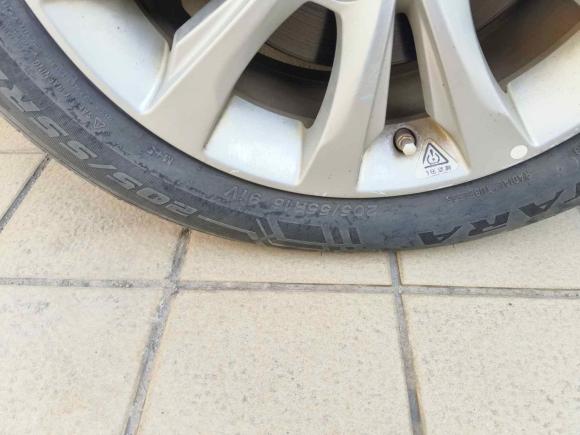 [武汉·鄂A] 二手现代朗动2016款 1.6L 自动尊贵型